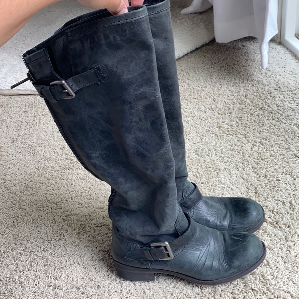 Steve Madden Ladyhawk boots size 10
